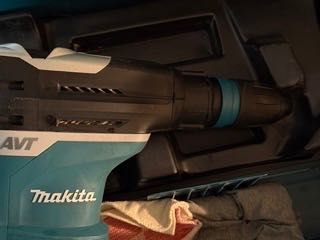 Martelo conbinado Makita HR4013C