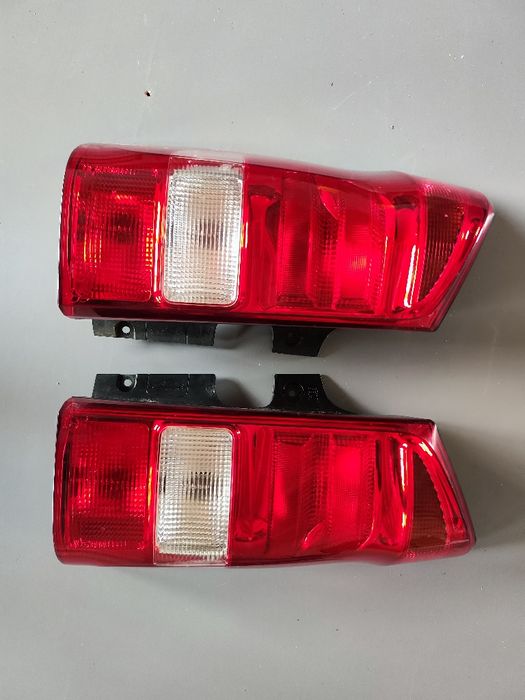 Стопи фонарь  лівий правий vito 447