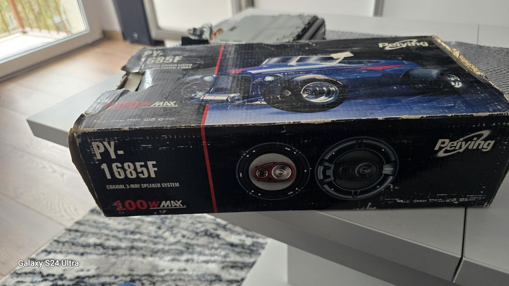 Sprzedam  radioodtwarzacz jvs plus głośniki peiying