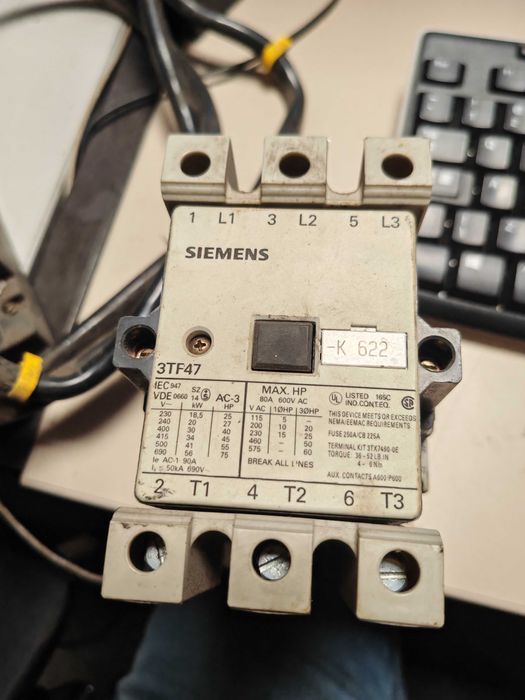 Stycznik Siemens 3TB48 3TB48 400v 100A silnik 37KW 30KW CEWKA 240V