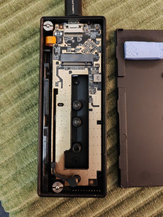 Obudowa dysk SSD nmve 40Gbps 5GBps USB 4 ThunderBolt 4 TB4