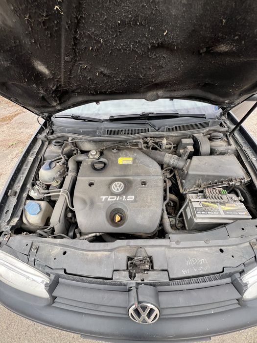 Гольф 4 в чудовому стані 1.9 простий