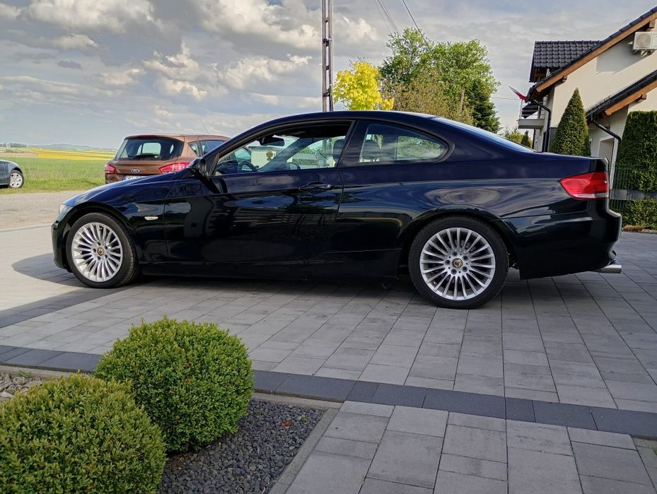 Piękne BMW E92 2009 r. 170 km • 183 tkm • Garażowane  Stan Idealny