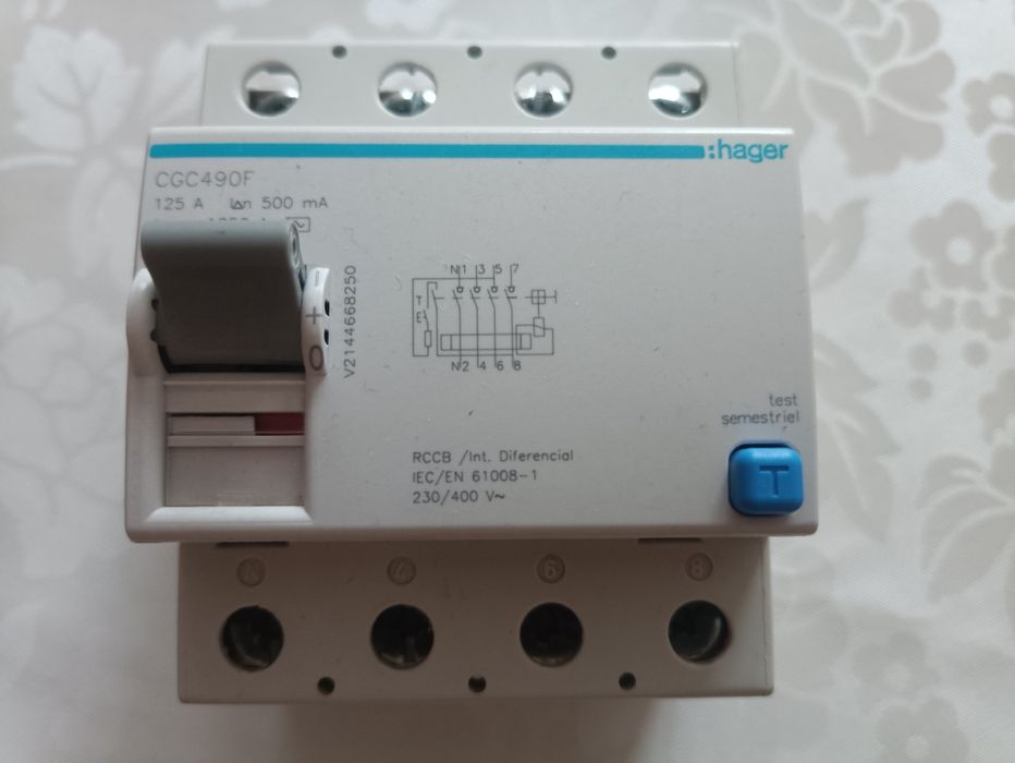 Wyłącznik różnicowoprądowy 125A 4P 0,5A typ AC CGC490F HAGER