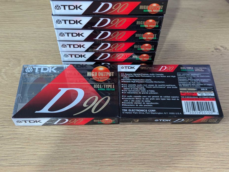 Аудіокасеты аудио кассеты лот 10шт. TDK D90 High Output (на болтах)