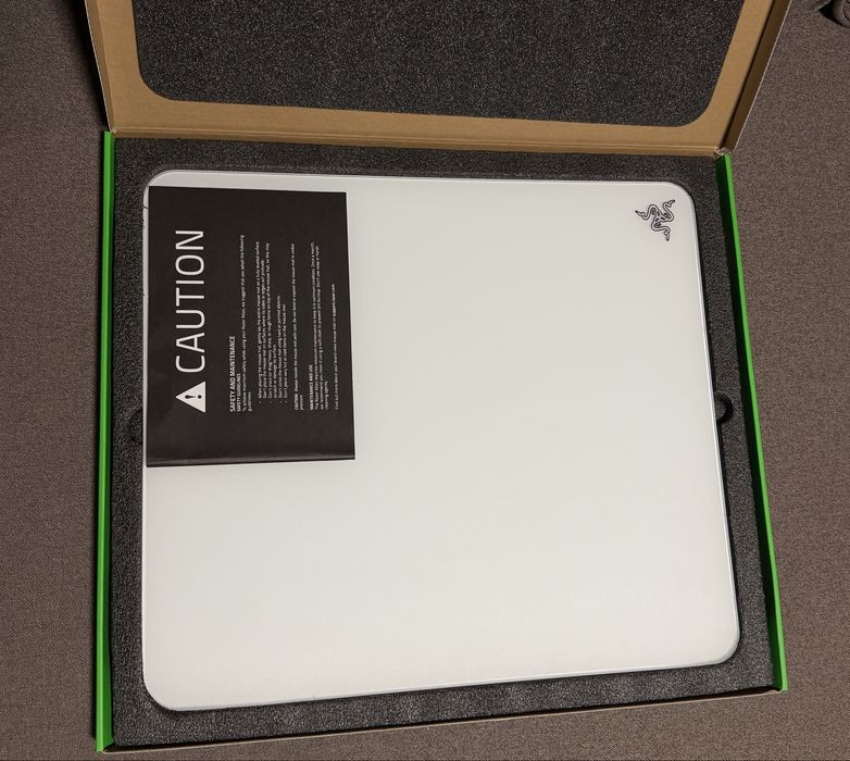 Razer atlas mouse mat ( скляний коврик )