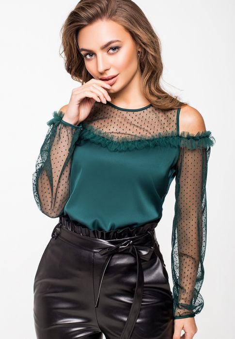 Блузка шелк армани рукава сеточка. Плечи открыты М-Л