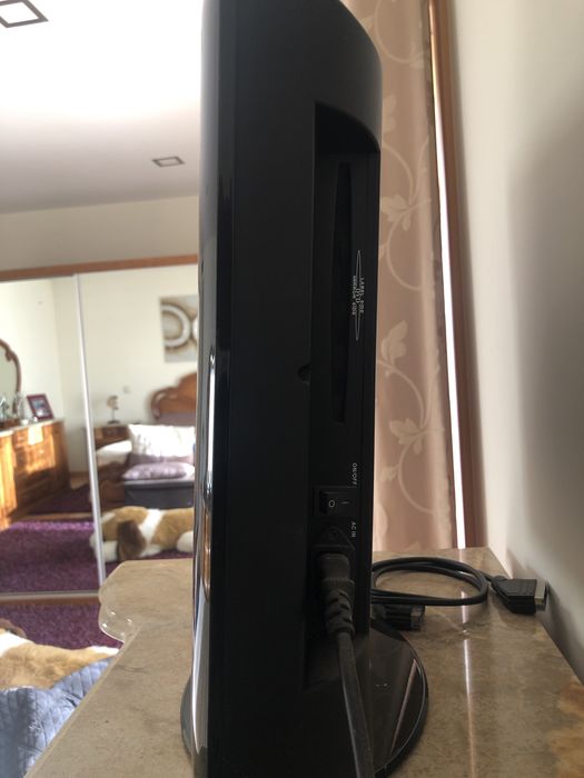 Televisao com leitor dvd como nova