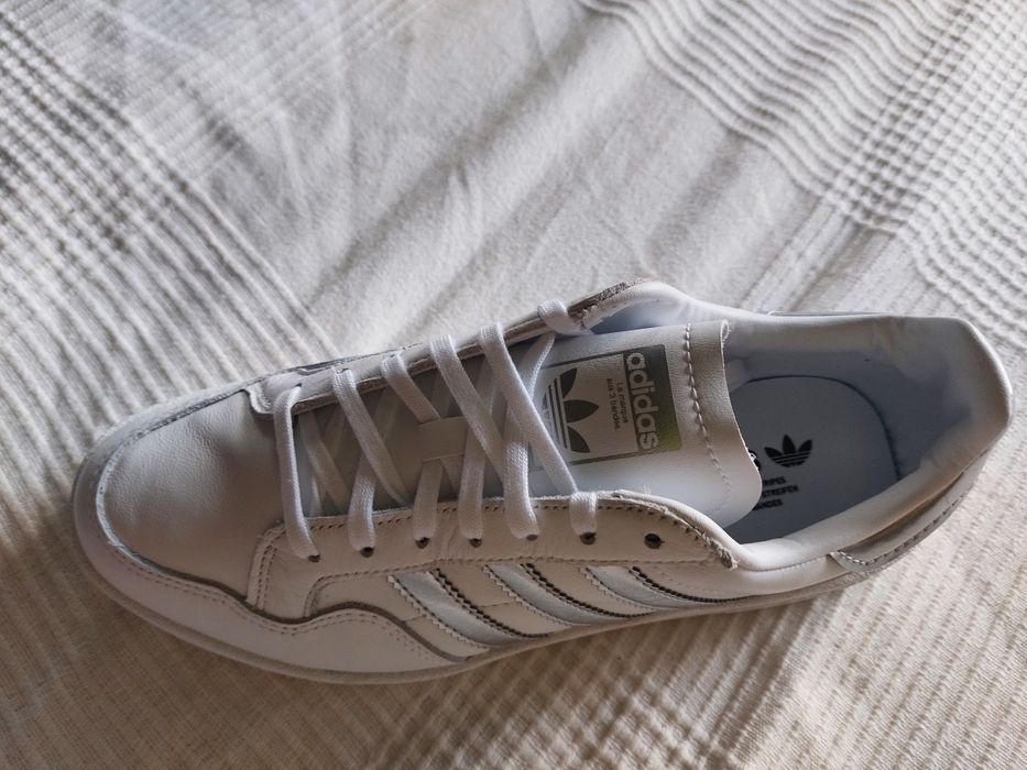 Tenis adidas court W. Novos. Não são imitação! 39 1/2