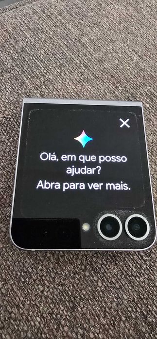 Galaxy Z Flip 6 256GB (1 Ano e 3 meses de garantia)