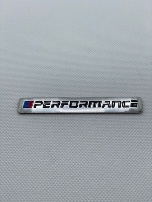 Emblema M Performance