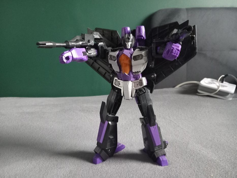 Transformers Skywarp (Combiner Wars Leader)