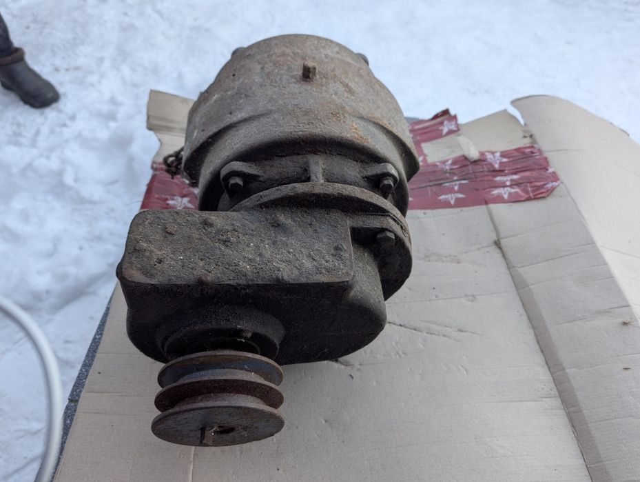 Продам електродвигун редуктор