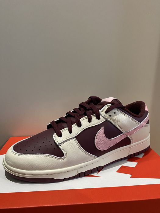 Nike Dunk Low Retro PRM Valentine’s Day (2023)