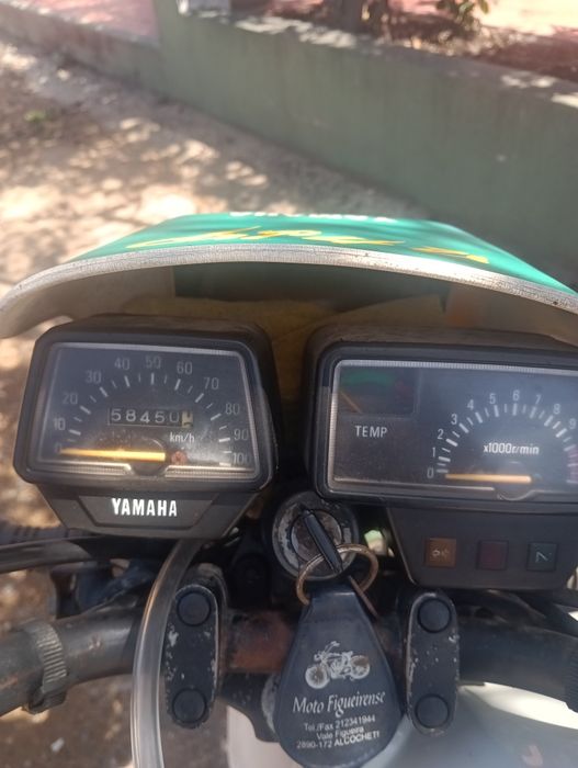 Yamaha DT 50 em bom estado
