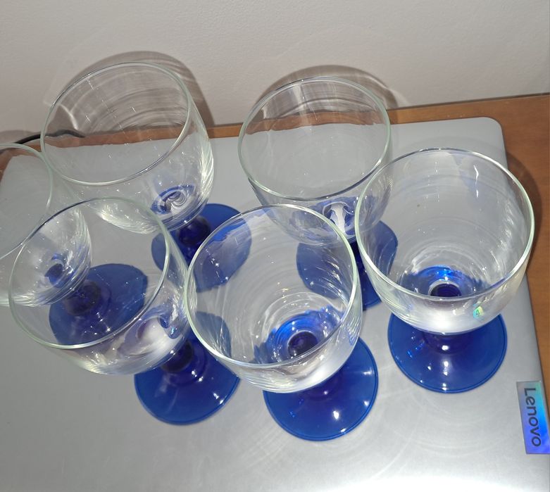 Conjunto de copos pé azul
