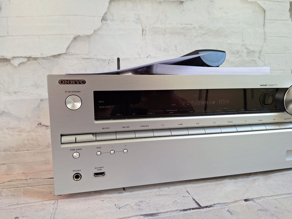 7.2 Onkyo TX-NR646 Wi-Fi BT Atmos DTS:X 4K60P Hi-Res Spotify