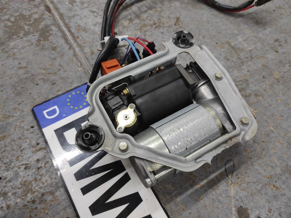 Пневмо компрессор Подушки БМВ Е39 Седан Универсал Пневма Подвеска BMW