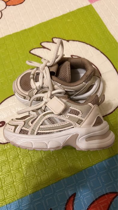 Спортивне взуття, кросівки 21 р