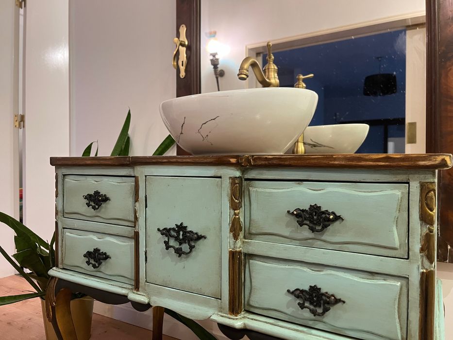 Cômoda Retro restaurada - comoda lavatório