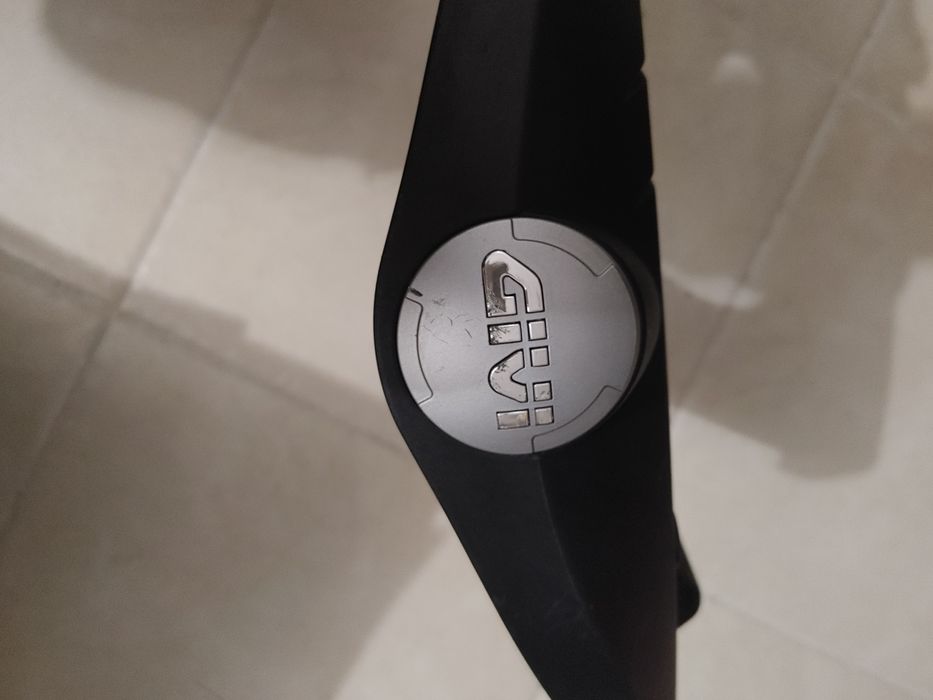 Base de Top Case Givi