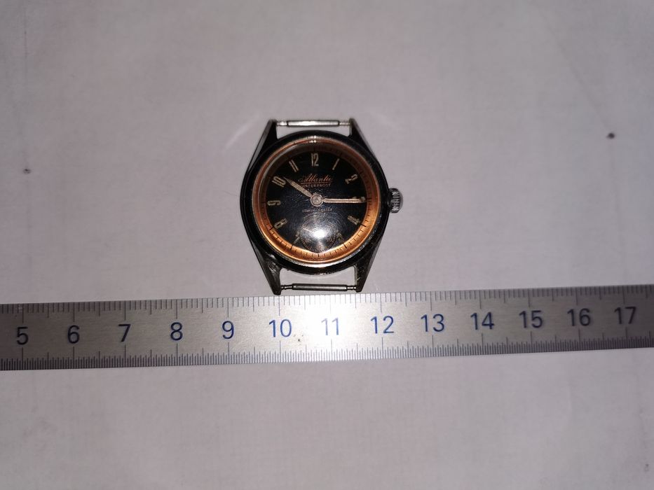 Zegarek Atlantic Swiss Made męski w militarnym stylu
