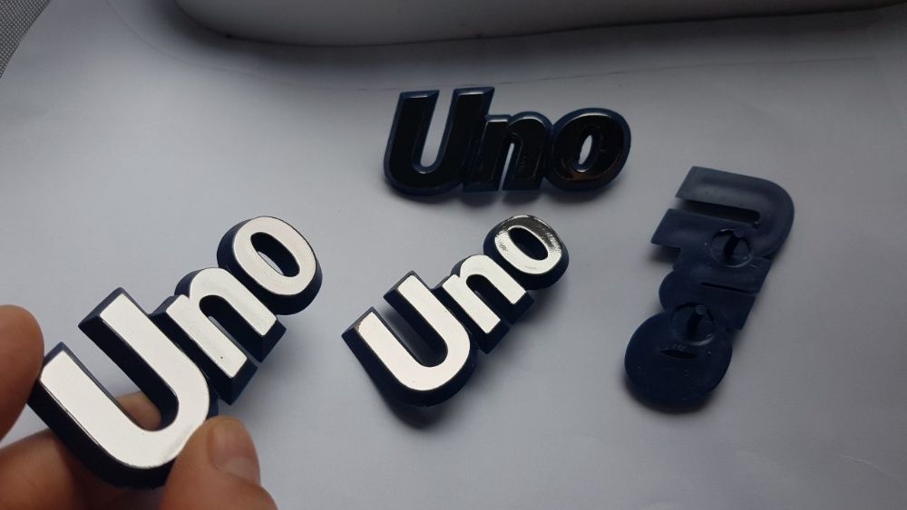 UNO Fiat Emblemas logos simbolos legendas novos