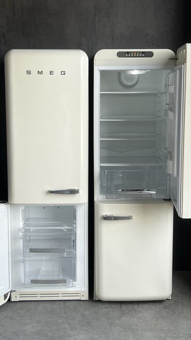 SMEG FAB32 бежевий  ретро холодильник з морозильною камерою NoFrost