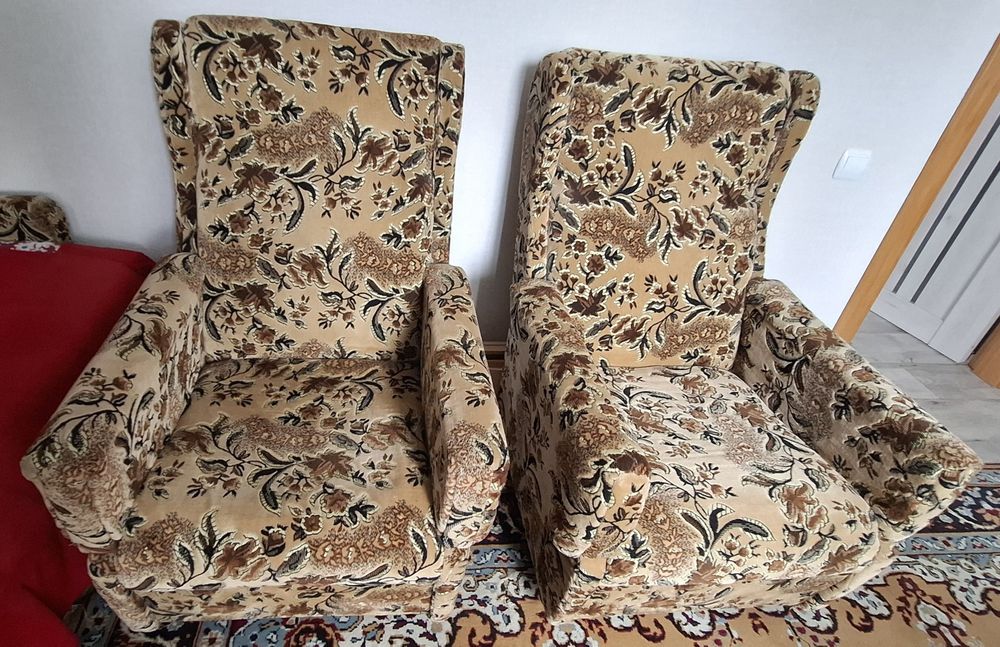 Продам 2 крісла в хорошому стані