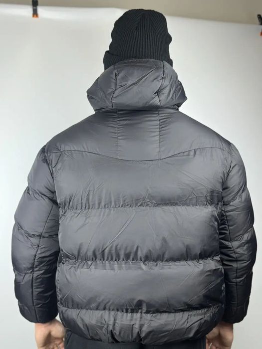 Зимовий пуховик Nike ACG чорний,розмір M, L, XL. Маломірить!