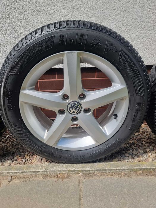 Alufelgi, koła oryginalne VW GOLF 7 R16 z oponami zimowymi