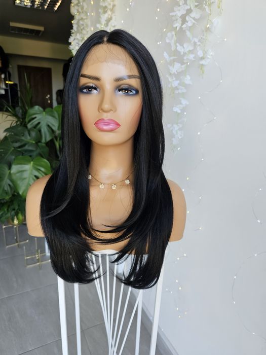 Długa peruka premium Miranda lace front czarna naturalna fryzura