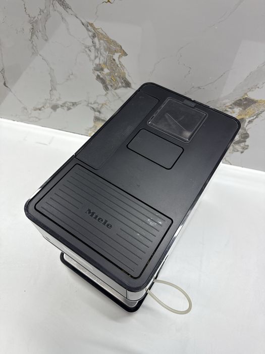 Кавомашина Miele CM6150