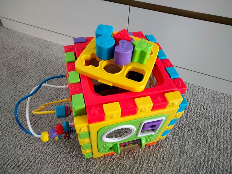 Cubo-tapete de atividades