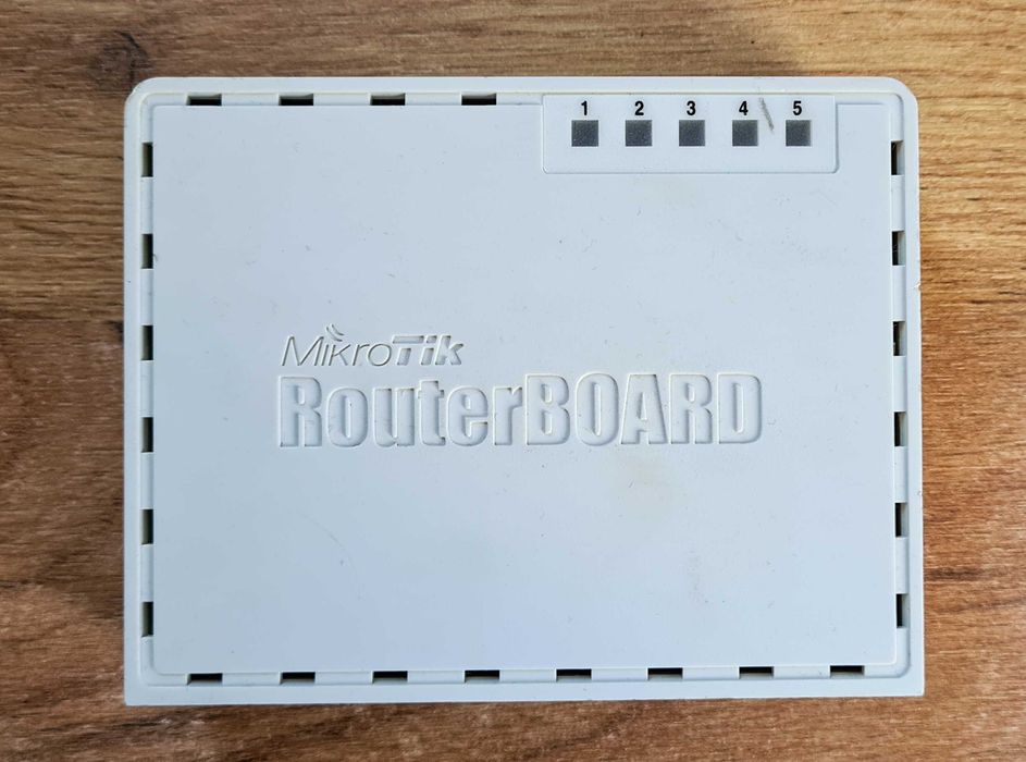 MikroTik RouterBOARD RB750 5xLAN Fast Ethernet, компактний роутер: 590 ...