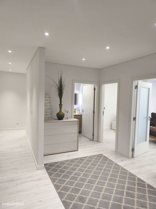 Apartamento T3 Novo c/ Parque de Estacionamento