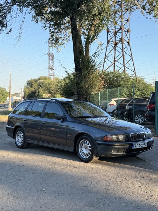 BMW e39. 2.8 Automat