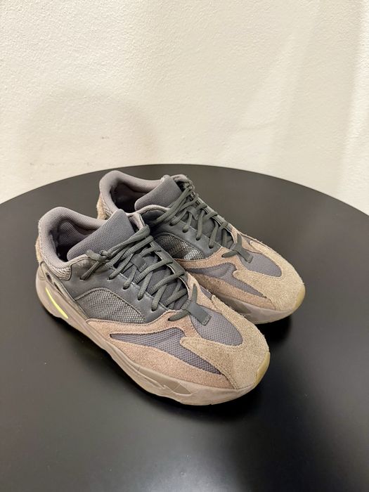 adidas gazelle silver green womens Adidas Yeezy 700 V3 'Fade Salt'  What's Your Size UK
