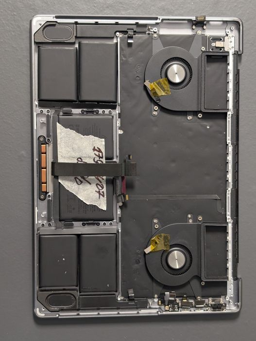 MacBook Pro 14" 2021 A2442 топкейс + акум