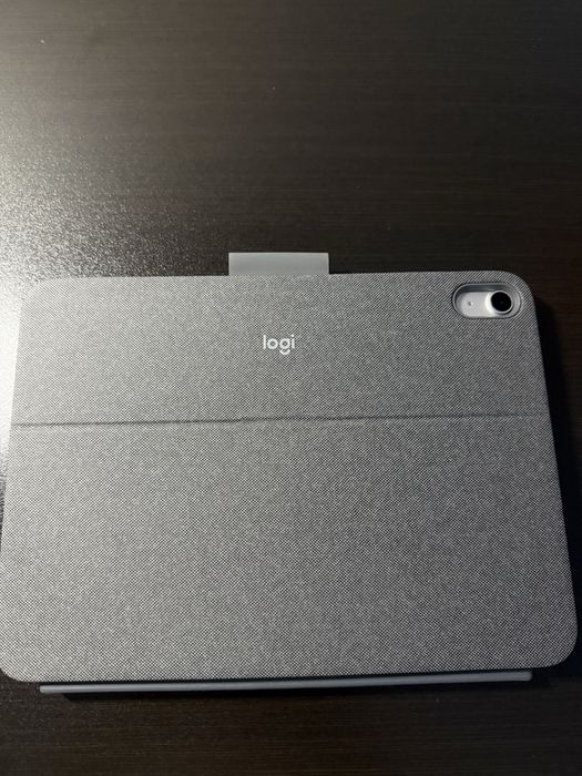 Apple iPad 11 128 gb 11 gen z klawiatura Logitech Combo Touch
