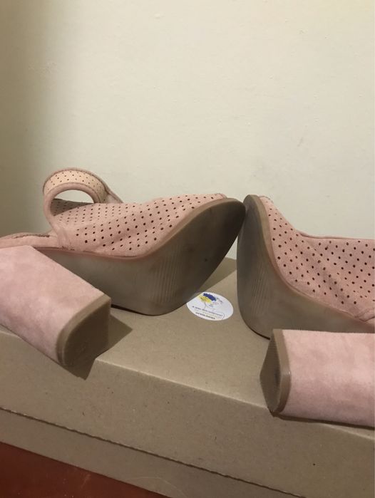 Босоніжки замшеві