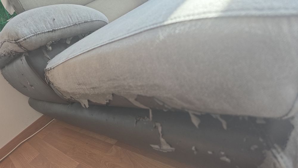 Sofa para doar pois esta muito usado