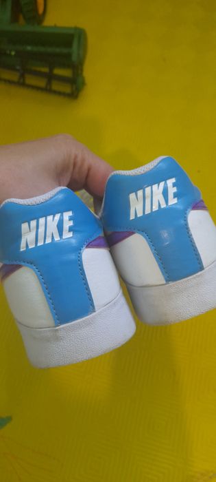 Кросівки жіночі Nike 26,5см