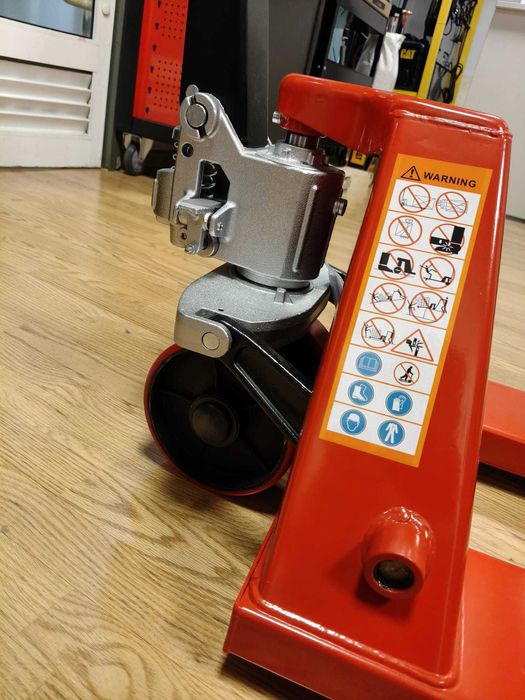 PORTA-PALETES MANUAL 2.5T / 2500KG DRAKKAR LL29