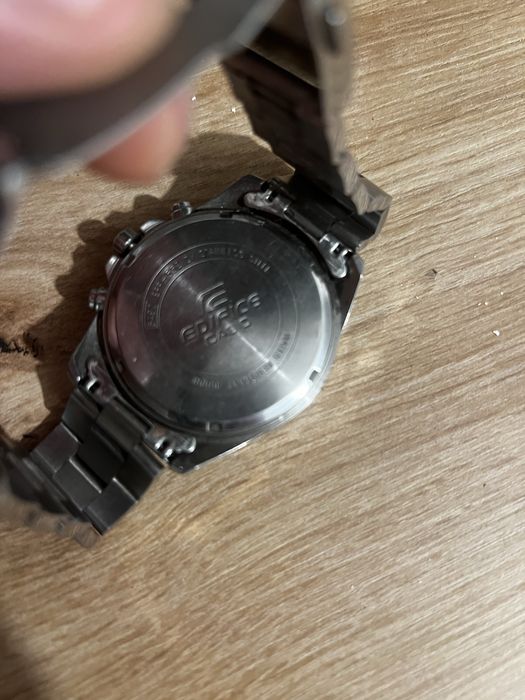 Продам часы casio edifice