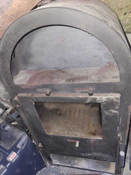 Sprzedam piecyk kominkowy.