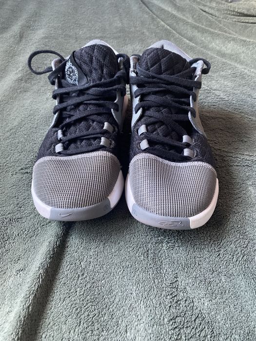Buty Lebron Witness VIII