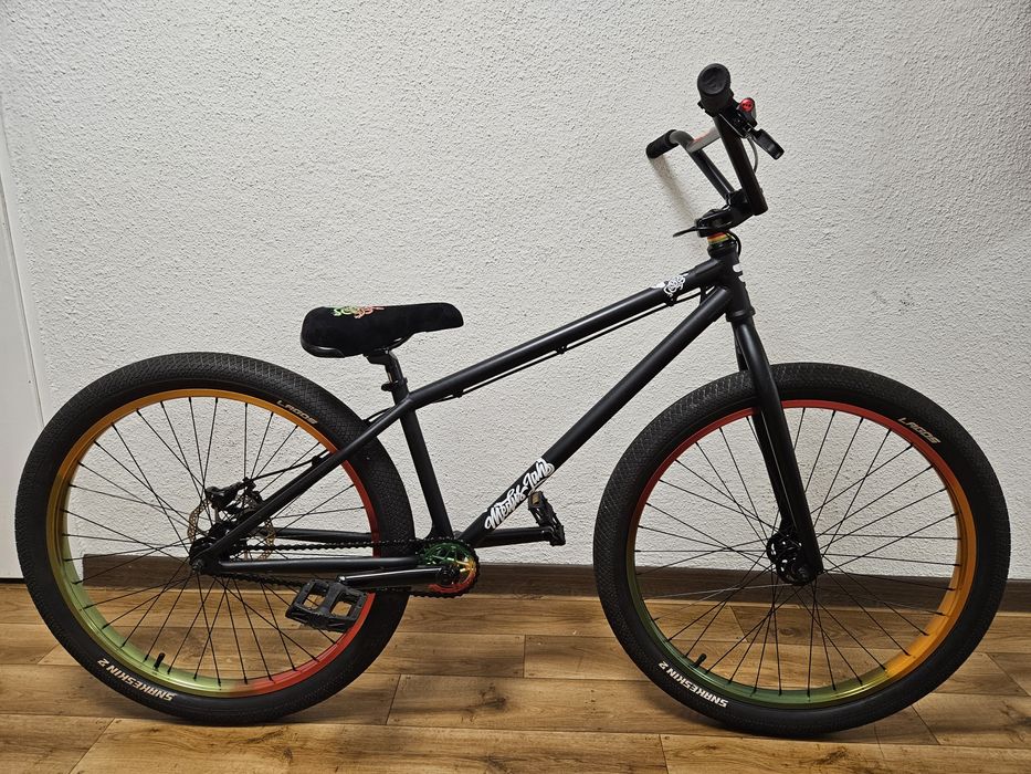 Rower dirt, street, wheelie