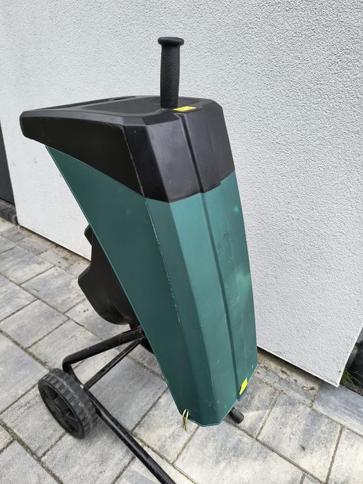 Elektryczna rębarka do gałęzi