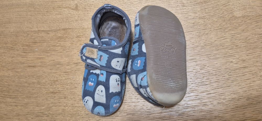 Kapcie emel 24. Używane